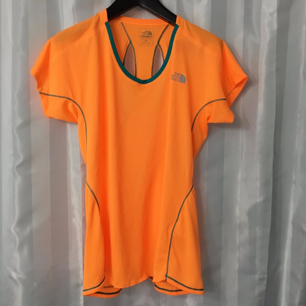 The North Face Women's T-Shirt, Size M - Picture 1 of 4